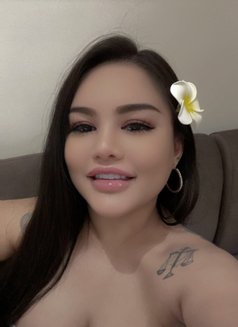 Natalee - escort in Khobar Photo 13 of 15