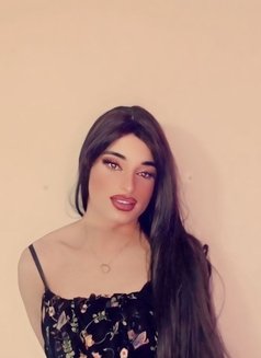 Jesse - Transsexual escort in Beirut Photo 2 of 14