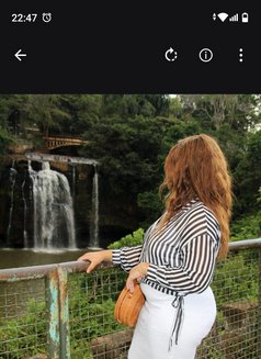 Natalia - puta in Kentville Photo 5 of 5