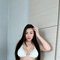 Natalia Moon - puta in Gurgaon Photo 3 of 6