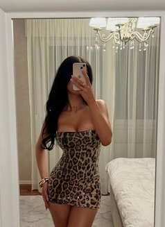 Natalie - puta in Amman Photo 5 of 7
