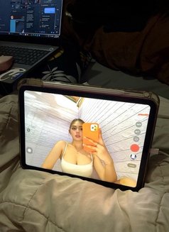 Natalie - Transsexual escort in Makati City Photo 2 of 5