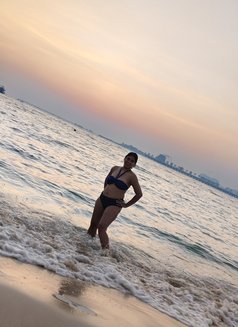 Natalie - escort in Dubai Photo 5 of 5