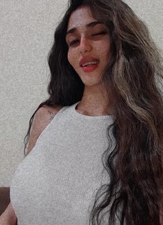Natalie - escort in Beirut Photo 3 of 7