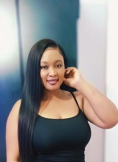 Natalie - escort in Jeddah Photo 2 of 3