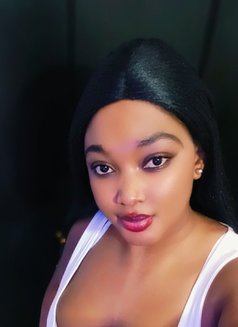 Natalie - escort in Jeddah Photo 3 of 3