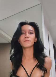 Natalie - Transsexual escort in Bangkok Photo 10 of 13