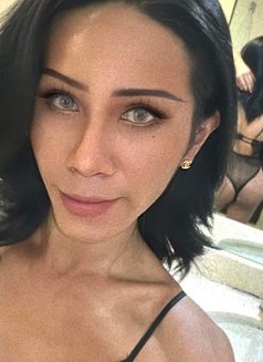 Natalie - Transsexual escort in Bangkok Photo 11 of 13