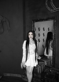 Nataşa - puta in İstanbul Photo 1 of 5