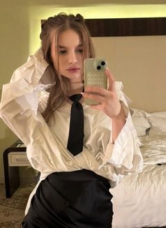 🦋Natasha🦋18yo🦋first Time - puta in Dubai Photo 8 of 9