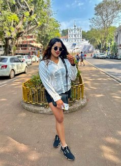 Natasha Arora - puta in Gurgaon Photo 3 of 8