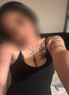 Natasha - escort in Maidstone Photo 1 of 5