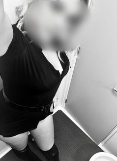 Natasha - escort in Maidstone Photo 3 of 5