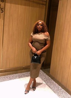 Natasha - escort in Guangzhou Photo 1 of 3