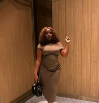 Natasha - escort in Guangzhou Photo 2 of 4