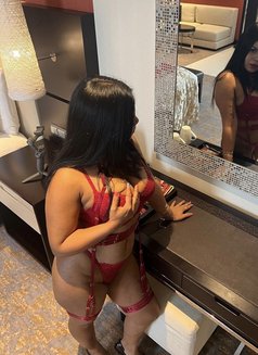Natasha Carol - puta in Dubai Photo 13 of 16