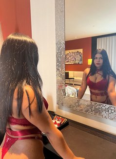 Natasha Carol - puta in Dubai Photo 14 of 16