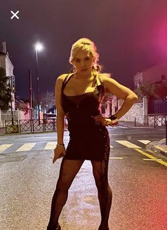 Natasha - Transsexual escort in Paris Photo 5 of 13