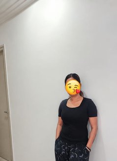 Natasha Gfe Full Service Escort - puta in Pune Photo 2 of 2