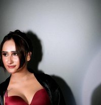 Eman shah - puta in Al Manama