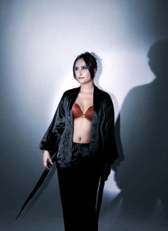 Eman shah - puta in Al Manama Photo 3 of 4