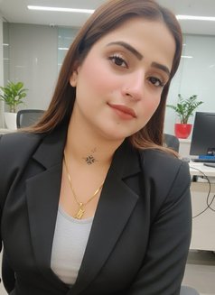Welcome to NatashaRoy Hyderabad Escorts - puta in Hyderabad Photo 1 of 12