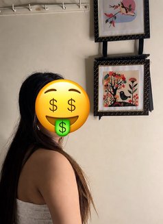 Natasha - escort in New Delhi Photo 2 of 5