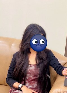 Natasha - escort in Noida Photo 7 of 11