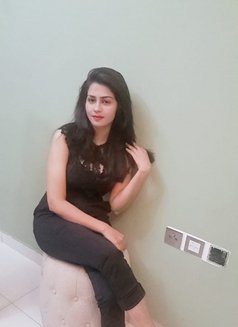 Natasha Indian Girl - escort in Abu Dhabi Photo 2 of 4