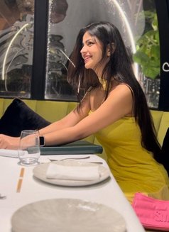 Natasha Indian Model - puta in Al Manama Photo 4 of 6