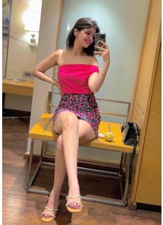 Natasha Indian Model - puta in Al Manama Photo 5 of 6