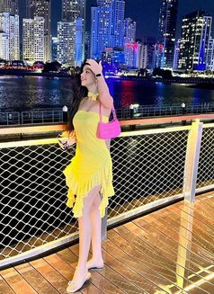 Natasha Indian Model - puta in Al Manama Photo 6 of 6