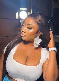 Natasha - escort in Noida Photo 3 of 8