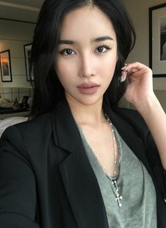 Natasha Japanese Beauty - puta in Singapore Photo 1 of 4