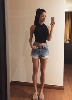 Natasha Japanese Beauty - puta in Singapore Photo 2 of 4