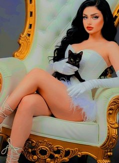 Natasha - escort in Beirut Photo 6 of 7