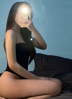 Natasha - escort in Beirut Photo 8 of 8