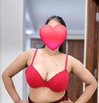 Natasha New Girl CAM and real meet - escort in New Delhi