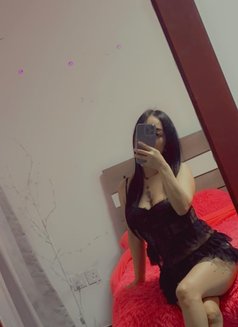 Natasha - masseuse in Bangkok Photo 2 of 2