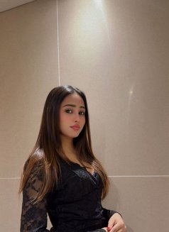 Natasha - puta in Dubai Photo 17 of 18