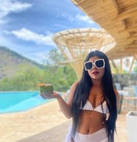 Natasha Perera - puta in Colombo