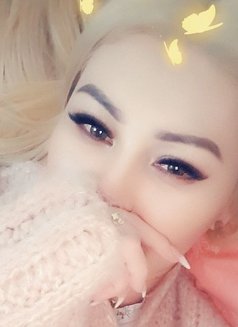 Natasha - puta in Dubai Photo 9 of 10