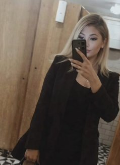 Natasha - puta in Dubai Photo 10 of 10