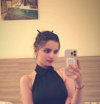 natasha - puta in Muscat Photo 1 of 23