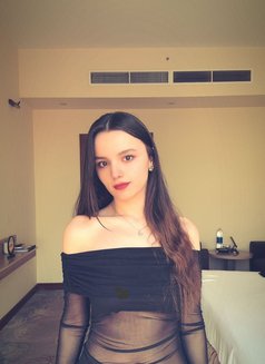 natasha - puta in Muscat Photo 2 of 23