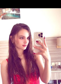 natasha - puta in Muscat Photo 3 of 23