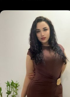 Liza - escort in Muscat Photo 1 of 18