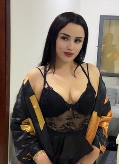 Liza - escort in Muscat Photo 7 of 18