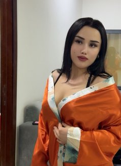 Liza - escort in Muscat Photo 9 of 18