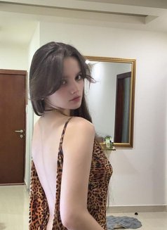 natasha - puta in Muscat Photo 23 of 29